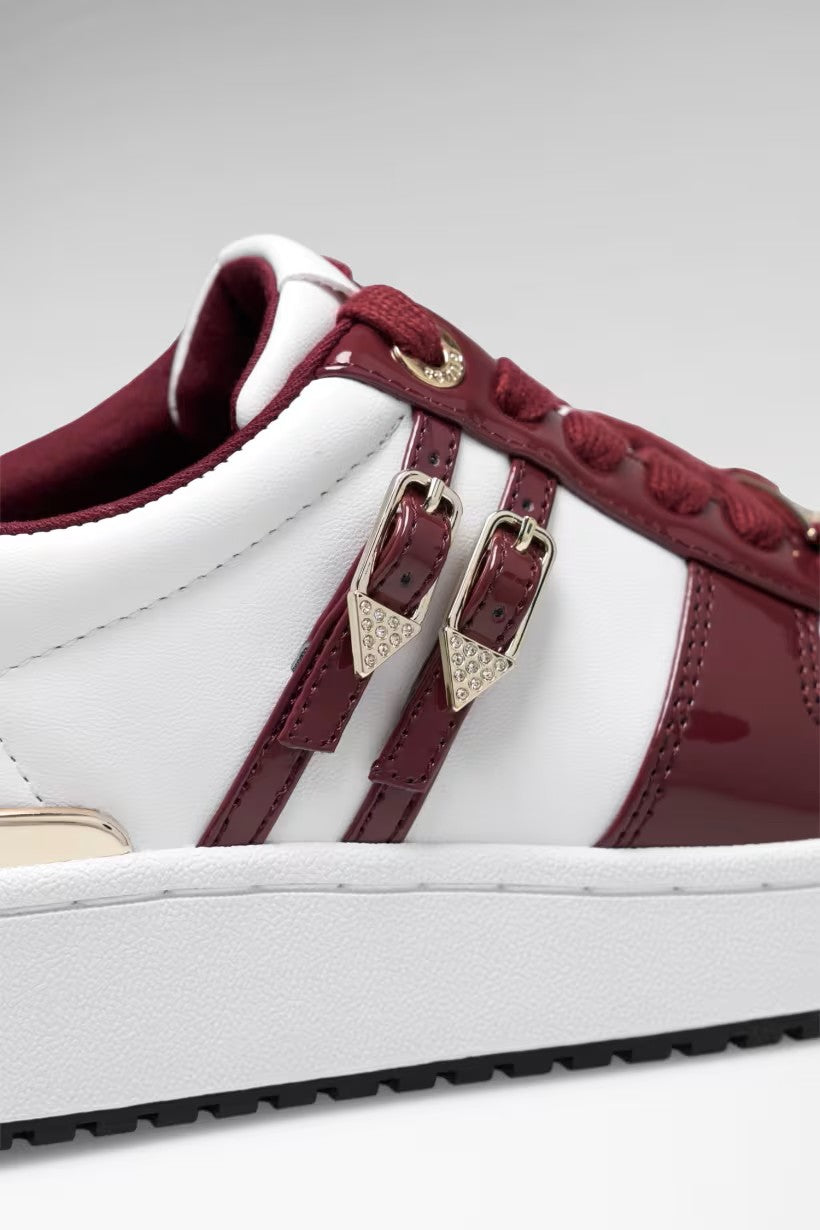 GUESS Maggnet Sneakers FLFMAGELE12