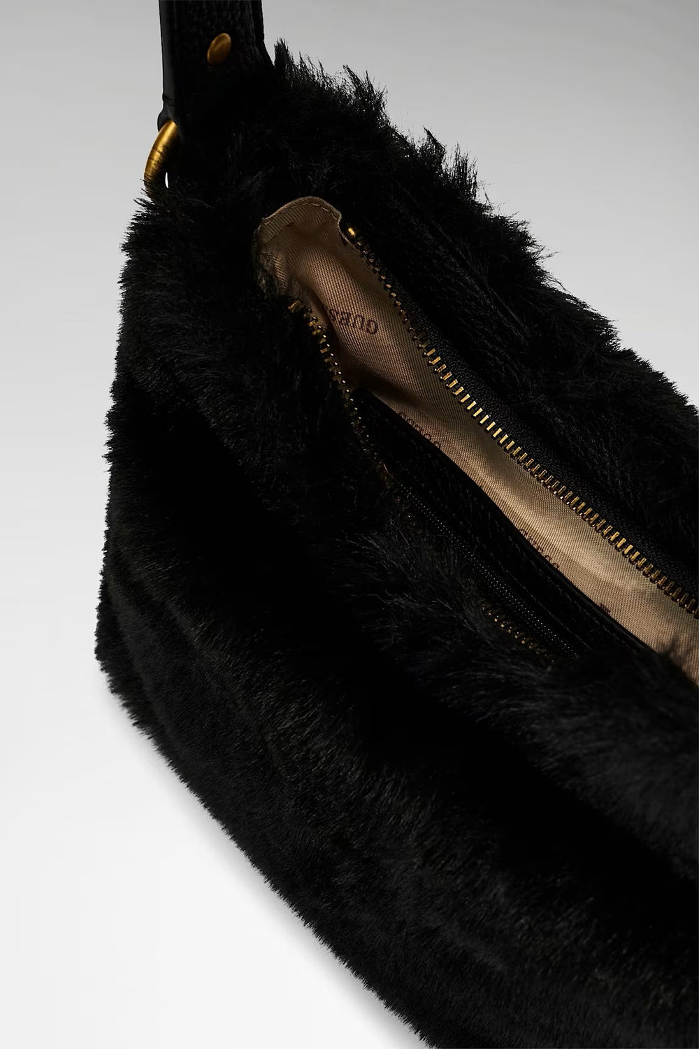 GUESS Camden Mini Sahte Kürk Omuz Çantası FB930872