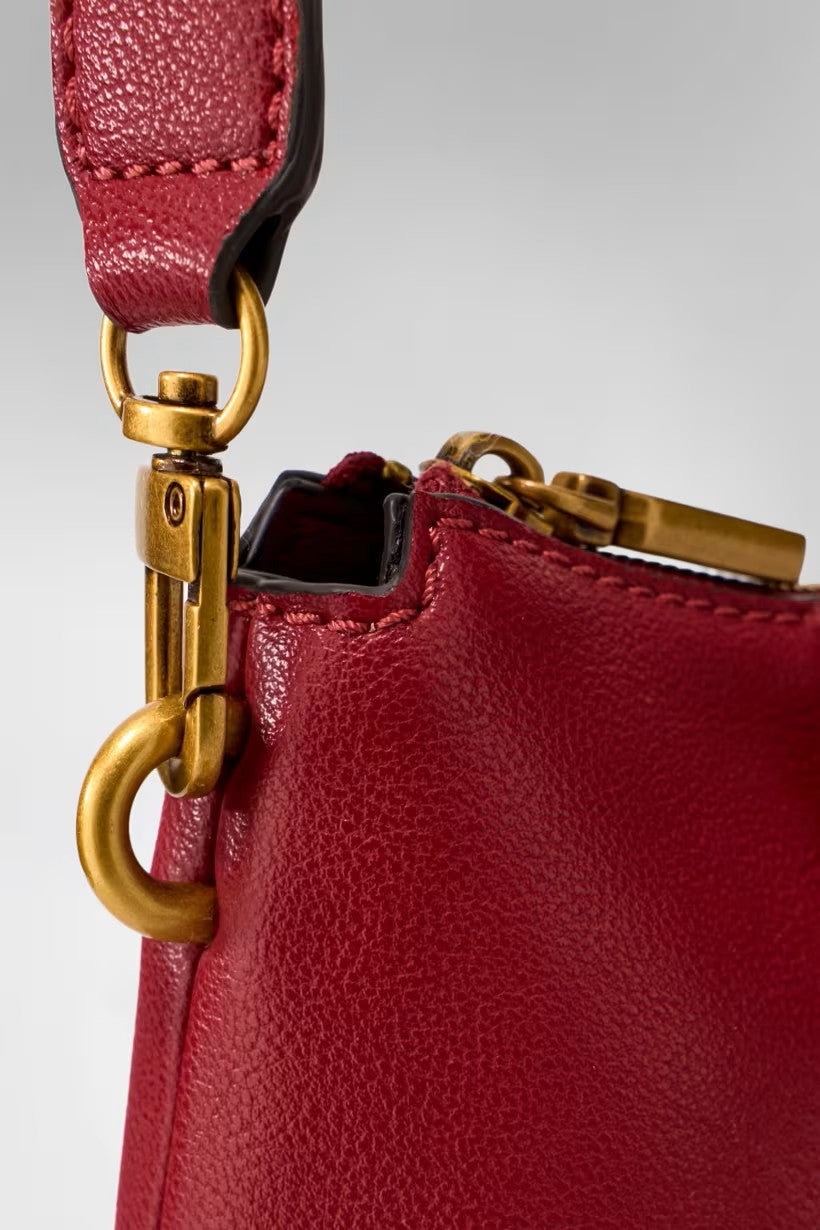 Guess Allegra Omuz Çantası HWBG2237180