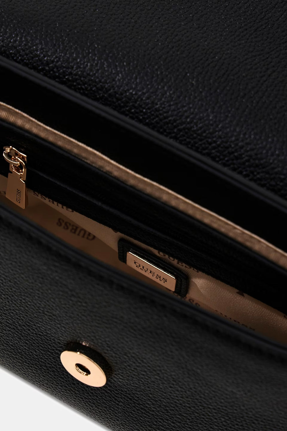 GUESS Manyetik düğme kapama Çanta HWBG9905210