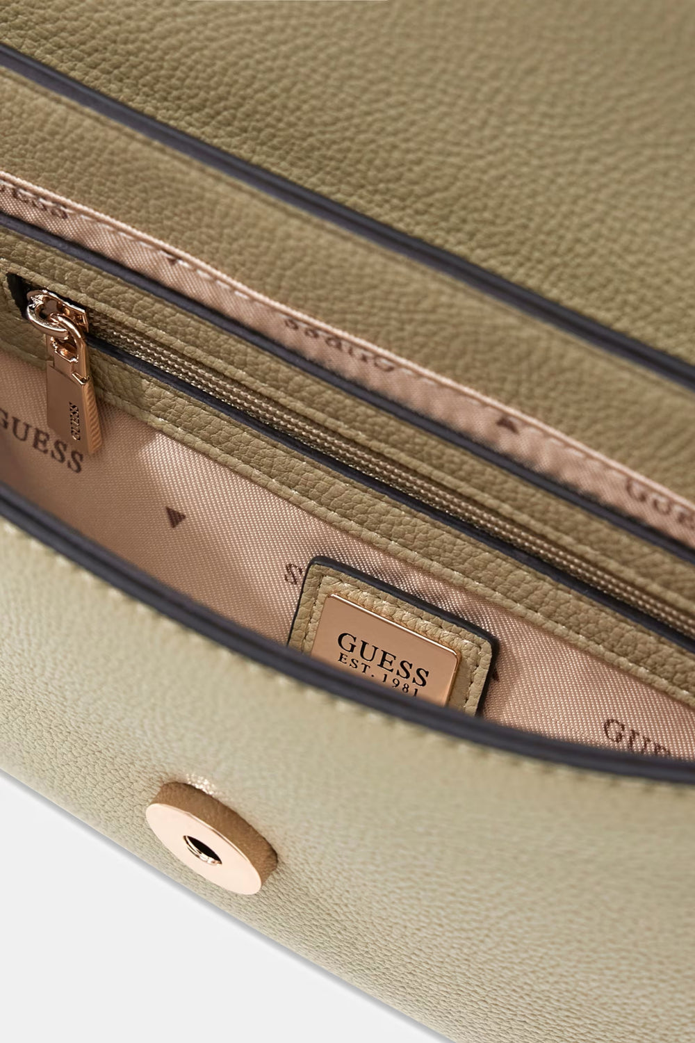 GUESS Manyetik düğme kapama Çanta HWBG9905210