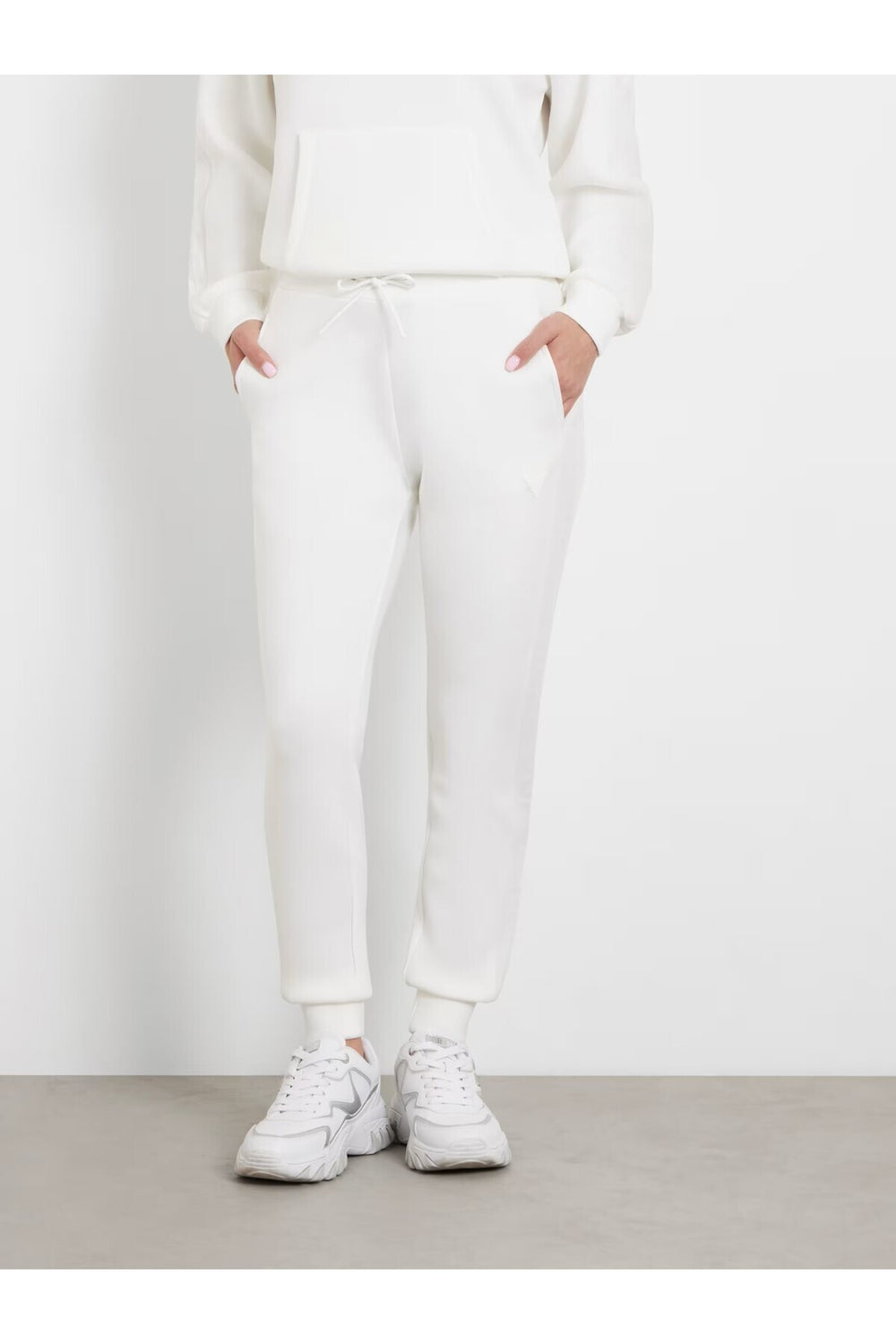GUESS Yan Logo Şeritli Jogger Pantolon  V2YB18K7UW2