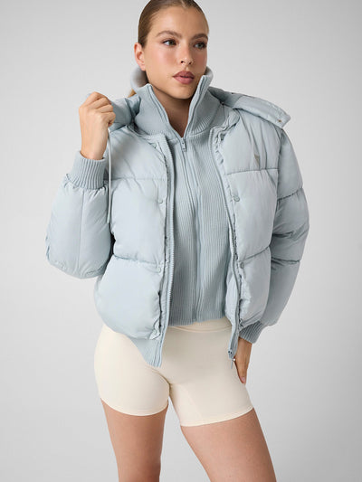 GUESS Kapüşonlu Kısa Kapitone Mont V6BL09W4391