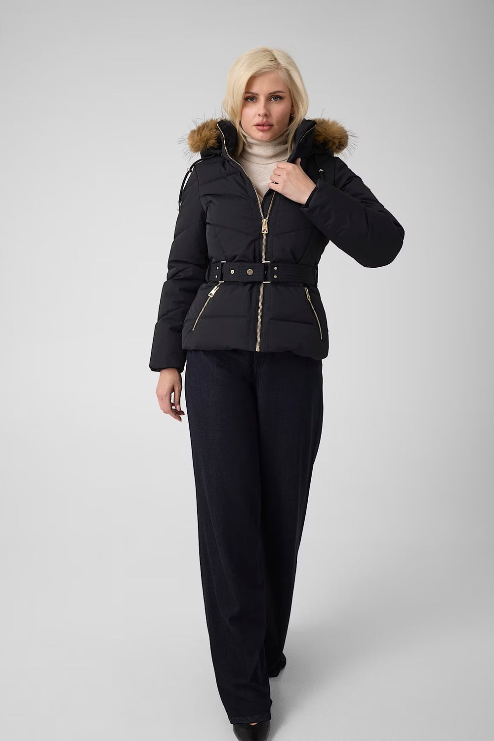 GUESS Kemerli Kısa Şişme Mont W6BL58W4197