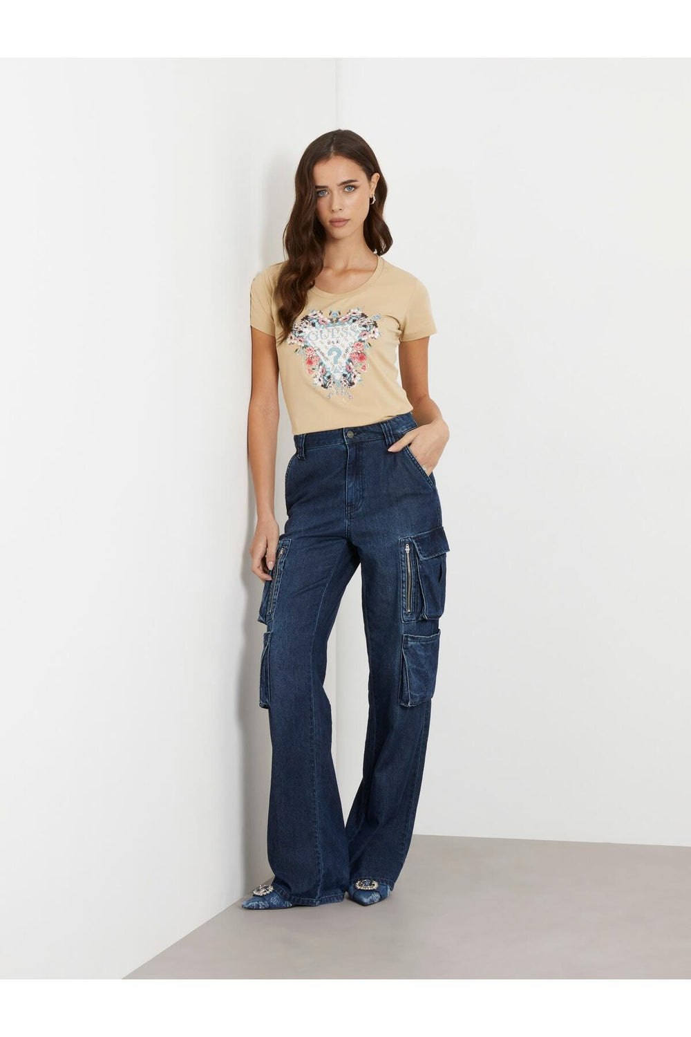 GUESS Flowers Triang Kadın Slim Fit T-shirt W4RI38J1314