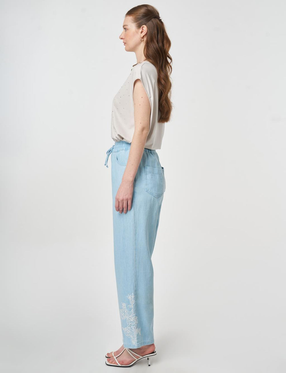 KAYRA Yıkamalı Paçası Nakış İşlemeli Denim Pantolon 79023