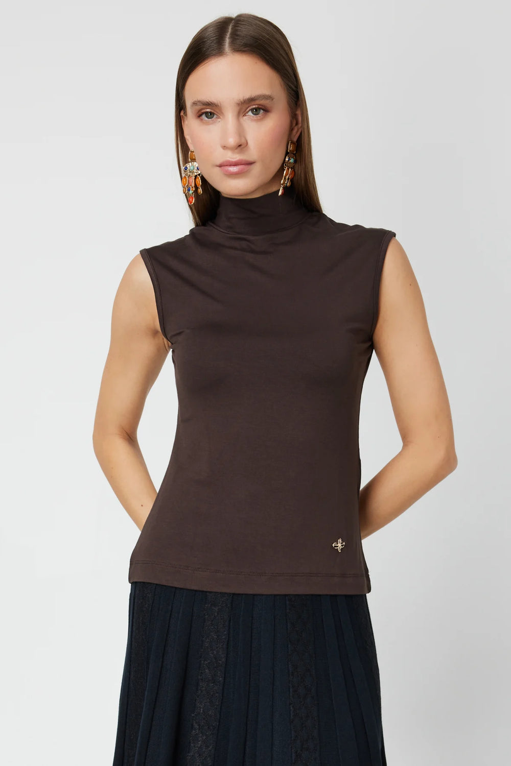 ON TRİKO Dik Yaka Kolsuz Basic Bluz 61432-26k