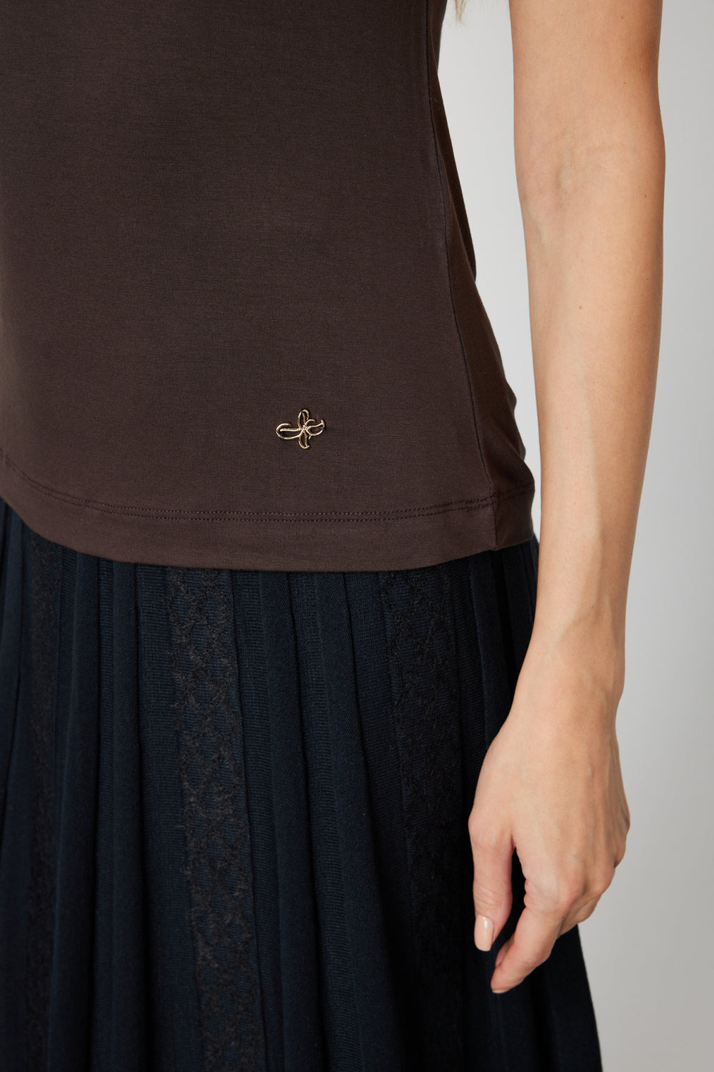 ON TRİKO Dik Yaka Kolsuz Basic Bluz 61432-26k