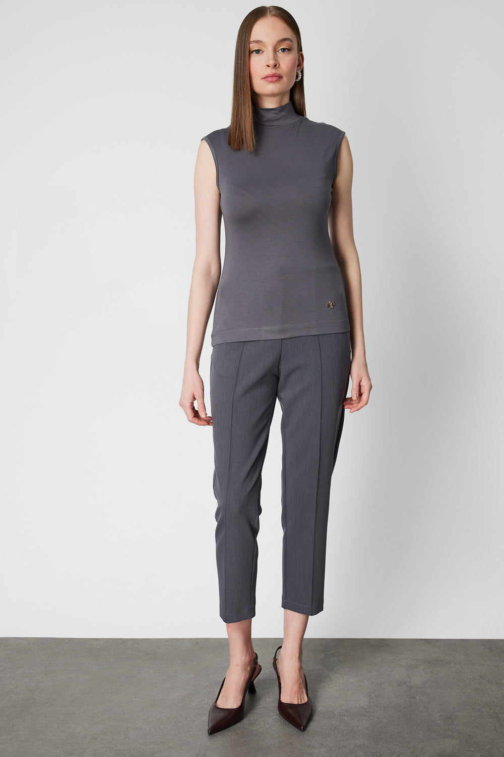 ON TRİKO Dik Yaka Kolsuz Basic Bluz 61432-26k