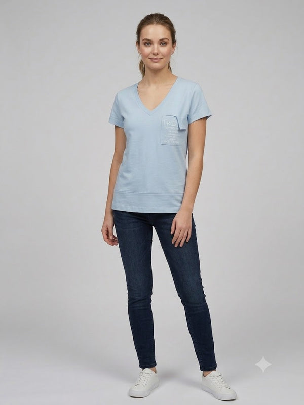 ON TRİKO Kadın V Yaka Cep Detaylı Baskılı T-Shirt 7147971479