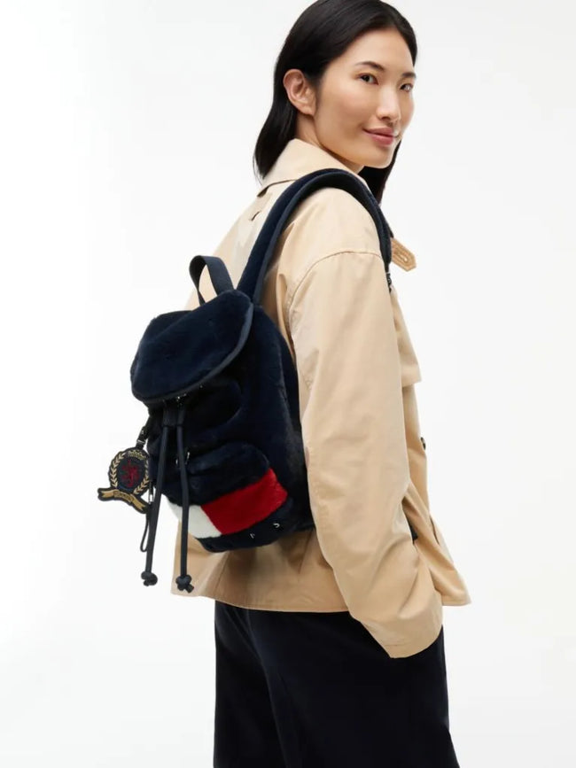 TOMMY HILFIGER Arşiv Logolu Suni Kürk Sırt Çantası AW0AW19078C1G