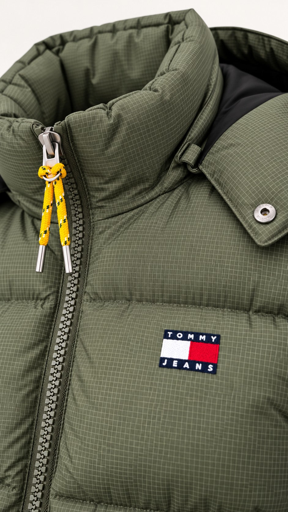 TOMMY HILFIGER Relaxed Fit Çıkarılabilir Kapüşonlu Su İtici Şişme Mont DM0DM22036M04